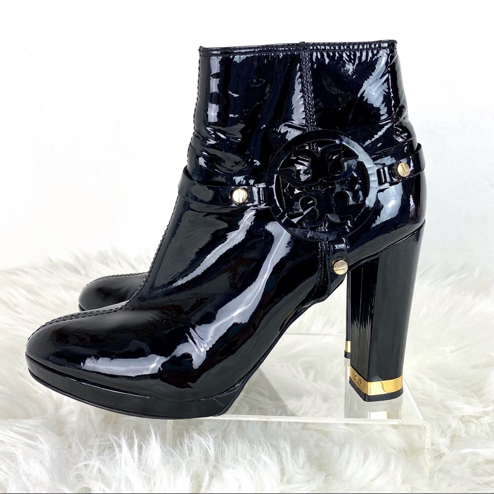 TORY BURCH BLACK SIGNATURE PATENT LEATHER ANKLE BOOTIE